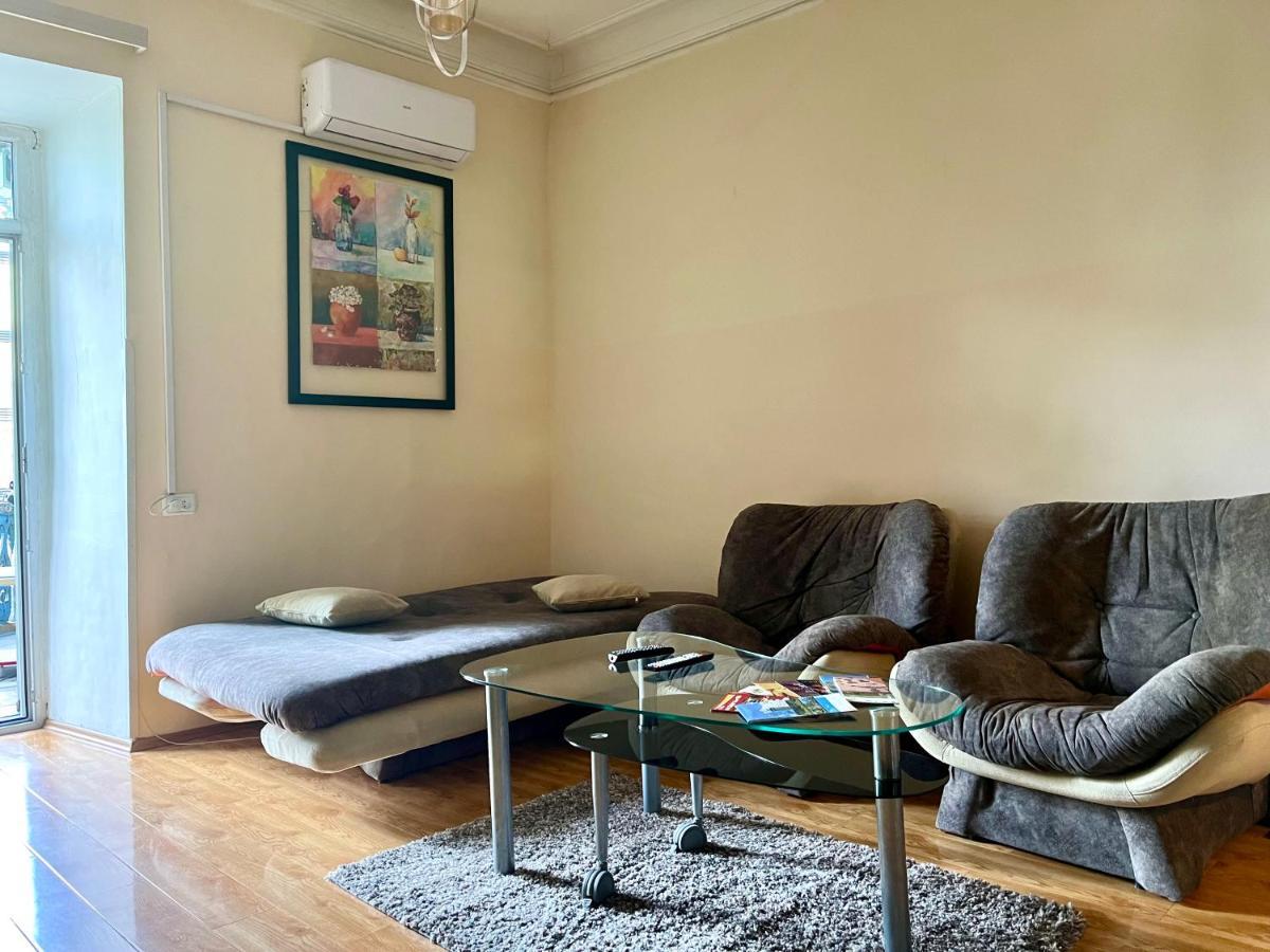 Apartment In Old Tbilisi Orbeliani Square Εξωτερικό φωτογραφία